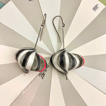 Load image into Gallery viewer, Twist &amp; Twirl Earrings
