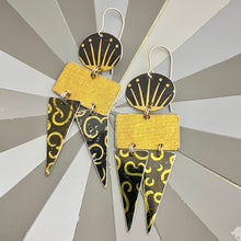 Load image into Gallery viewer, Golden Midnight Venus Earrings