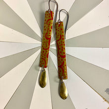 Load image into Gallery viewer, Narrow Golden Tin Earrings