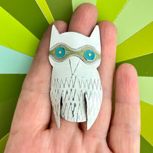 Load image into Gallery viewer, Quirky Owl III Upcycled Tin Brooch