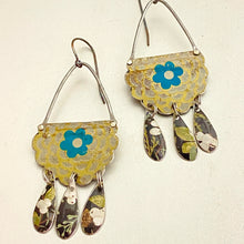 Load image into Gallery viewer, Rustic Vintage Flower Tin Earrings