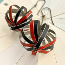 Load image into Gallery viewer, Twist &amp; Twirl Sphere Earrings
