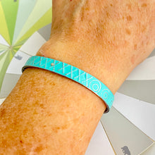 Load image into Gallery viewer, Narrow Aqua Pendaflex Tin Cuff