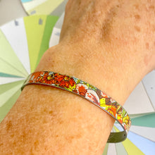 Load image into Gallery viewer, Allover Flowers Pendaflex Tin Bangle