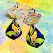 Load image into Gallery viewer, Vintage Folk Flowers TearDrop Tin Earrings