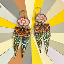 Load image into Gallery viewer, Flowery Venus Earrings