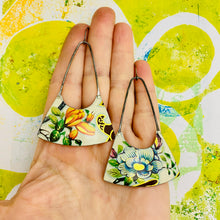 Load image into Gallery viewer, Big Blossoms Flowers Fan Tin Earrings