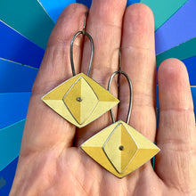 Load image into Gallery viewer, Golden Cat Eye Earrings