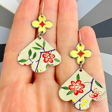 Load image into Gallery viewer, Little Golden Blossom Trefoil Earrings