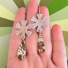 Load image into Gallery viewer, Tawny Asterisks Earrings