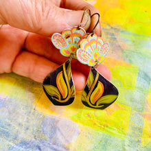 Load image into Gallery viewer, Vintage Folk Flowers TearDrop Tin Earrings