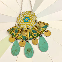 Load image into Gallery viewer, Wm Morris &amp; Mum Tin Necklace