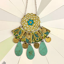 Load image into Gallery viewer, Wm Morris &amp; Mum Tin Necklace