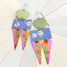 Load image into Gallery viewer, Bird Leg Venus Earrings
