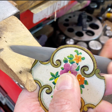 Load image into Gallery viewer, Filing and Finishing Tin: On Demand Instructional Video