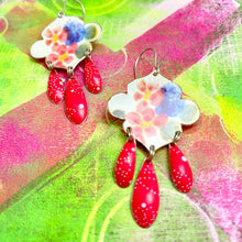 Load image into Gallery viewer, Pink Flowers Tin Chandelier Earrings