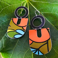 Load image into Gallery viewer, Vintage 70s Filofax Chunky Horseshoe Tin Earrings