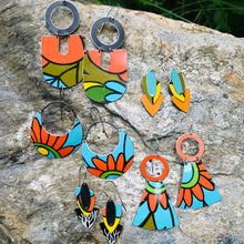 Load image into Gallery viewer, Vintage 70s Filofax Crescent Circles Upcycled Tin Earrings
