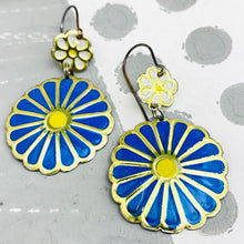 Load image into Gallery viewer, Bright Blue Blossoms Tin Earrings