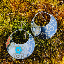 Load image into Gallery viewer, Zinnias on Midnight &amp; Gold Circles Upcycled Tin Earrings