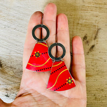 Load image into Gallery viewer, Vibrant Scarlet &amp; Charcoal Small Fans Tin Earrings
